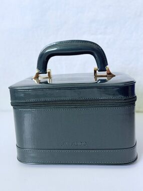 Shiseido Luxury  Cosmetic Case  Train Case Vanity Case Used Condition